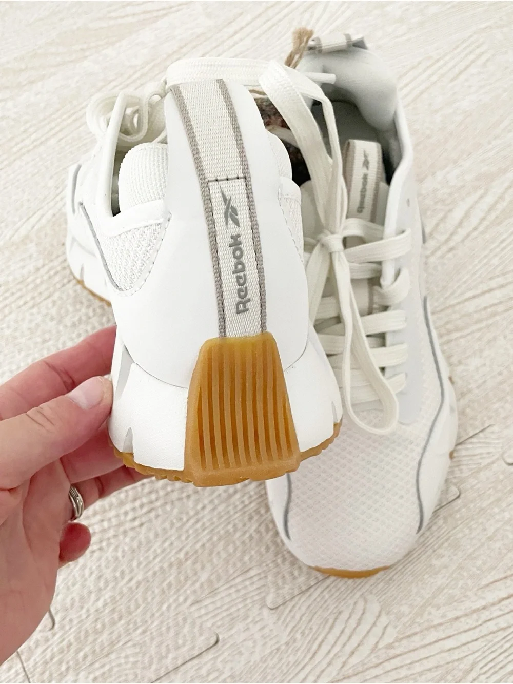 Reebok zig dynamica light grey shoes size 7
